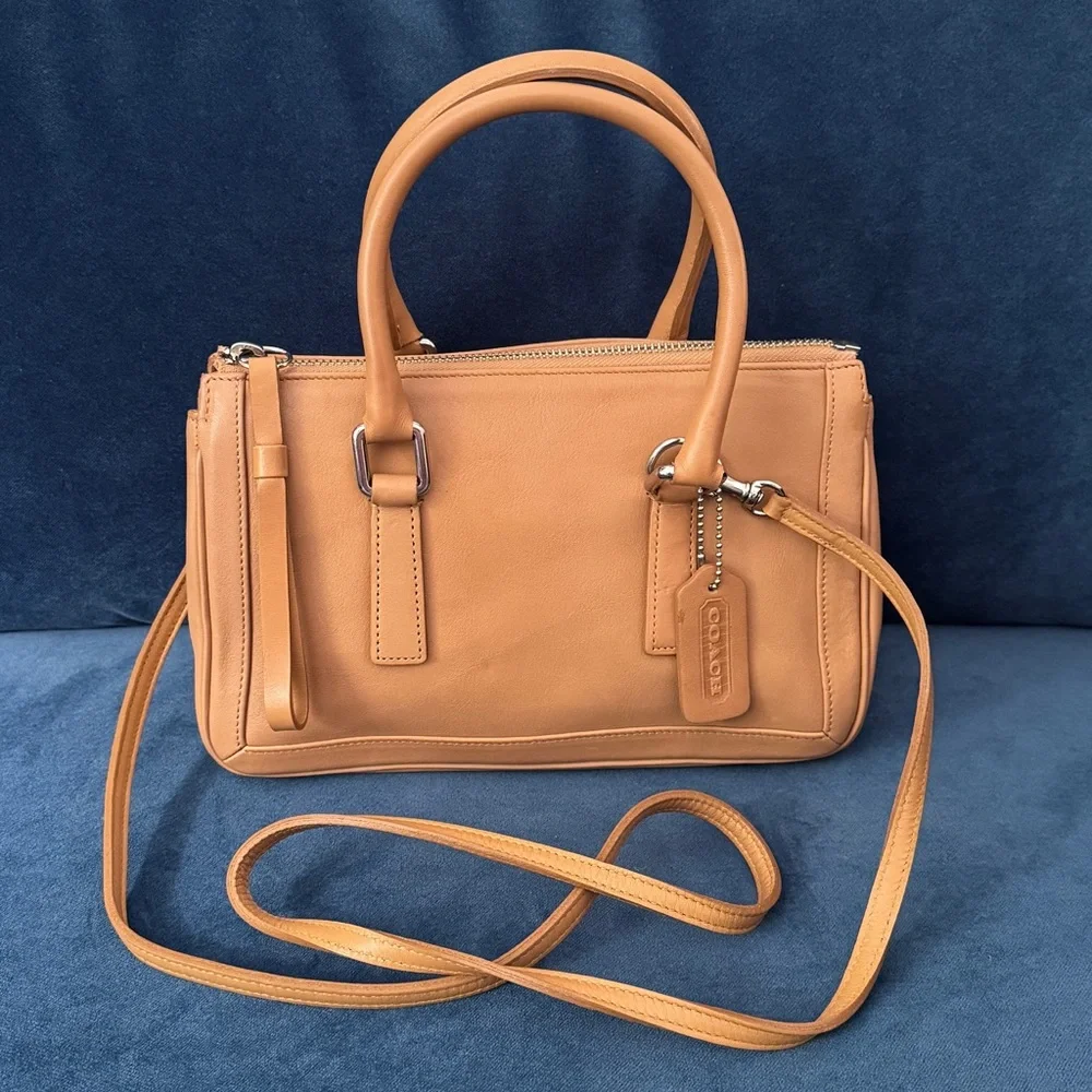 Coach Vintage Bonnie Legacy 9421  Tan/Beige Satchel Bag‎